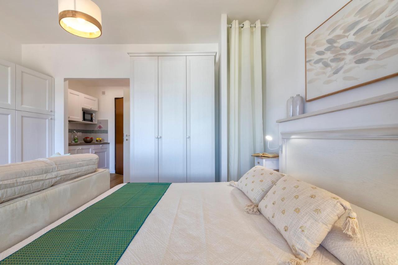 Top Floor Gulf View Apartment ออลเบีย ภายนอก รูปภาพ